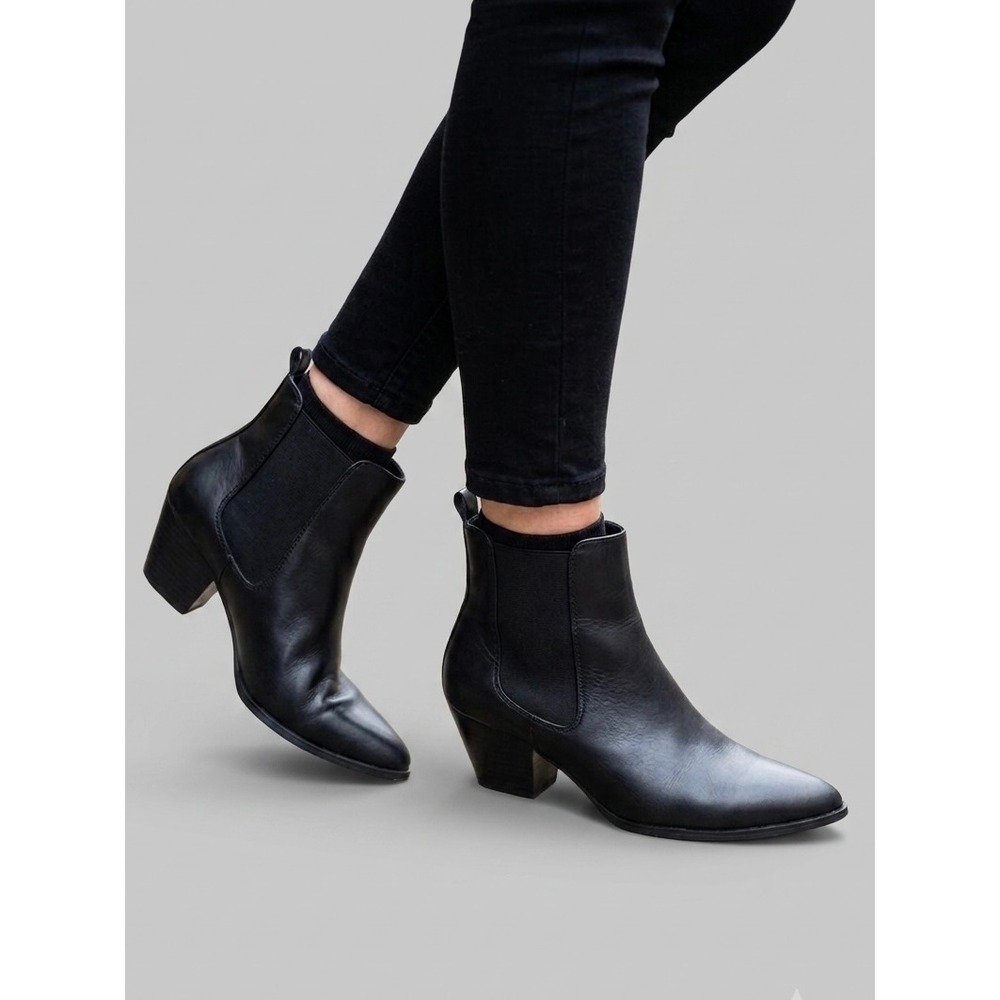 Gap Chelsea Women's black Boots Faux leather Ankle Mid Heels Pull on Casual 9.5